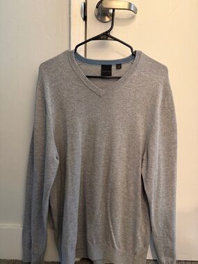 Dunning Merino Light Gray V-Neck Sweater